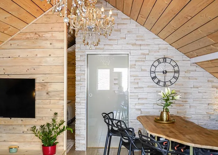 情趣酒店 De Luxe 特镇